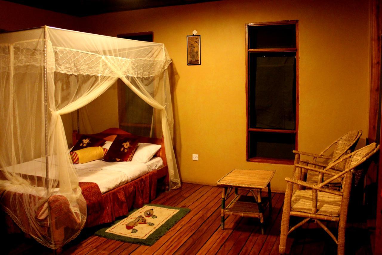 Irungu Forest Safari Lodge Katunguru Экстерьер фото