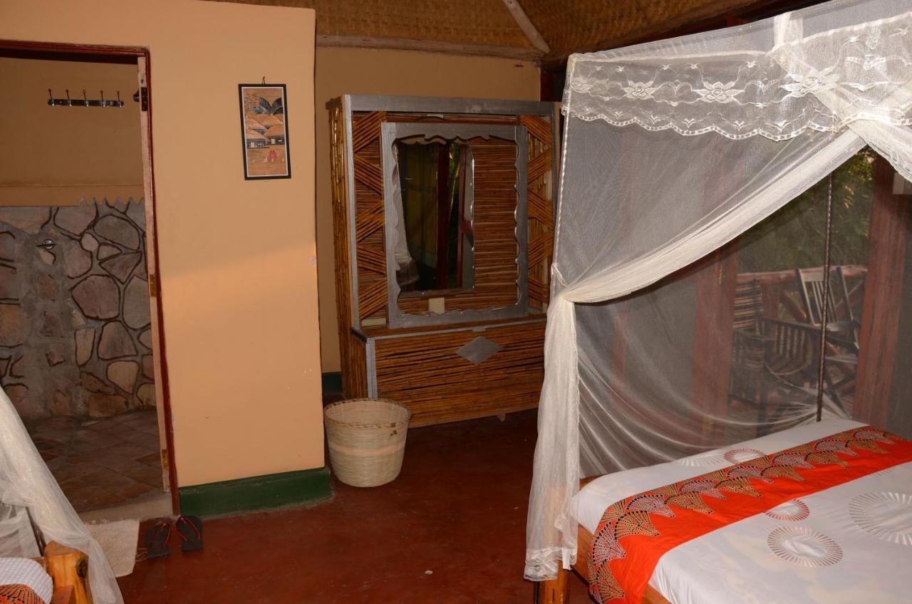 Irungu Forest Safari Lodge Katunguru Экстерьер фото
