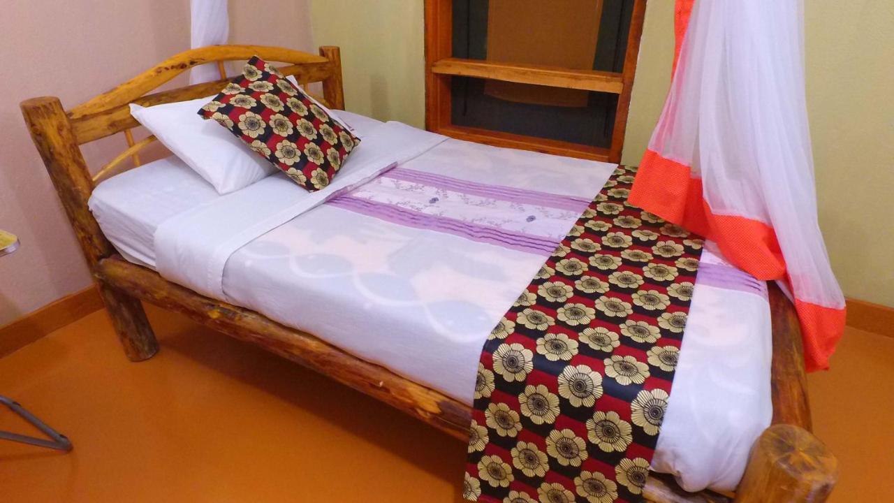 Irungu Forest Safari Lodge Katunguru Экстерьер фото