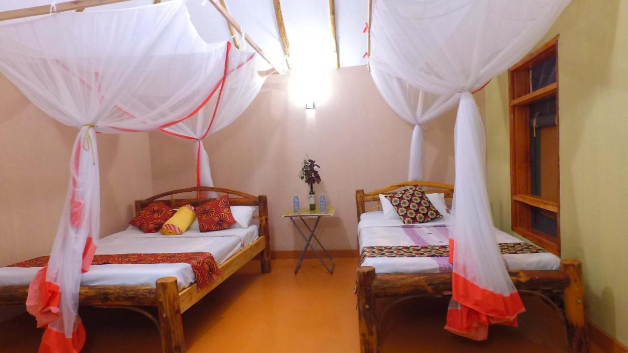 Irungu Forest Safari Lodge Katunguru Экстерьер фото